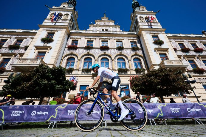  Czech Tour ve třetí etapě dojela na Dlouhé stráně
