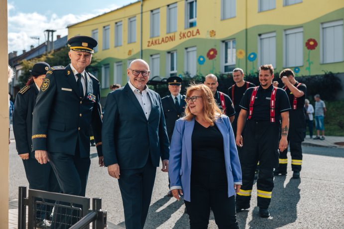  Hody v Přáslavicích nabídly hudbu, zábavu i slavnostní žehnání hasičského auta
