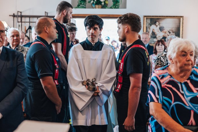  Hody v Přáslavicích nabídly hudbu, zábavu i slavnostní žehnání hasičského auta
