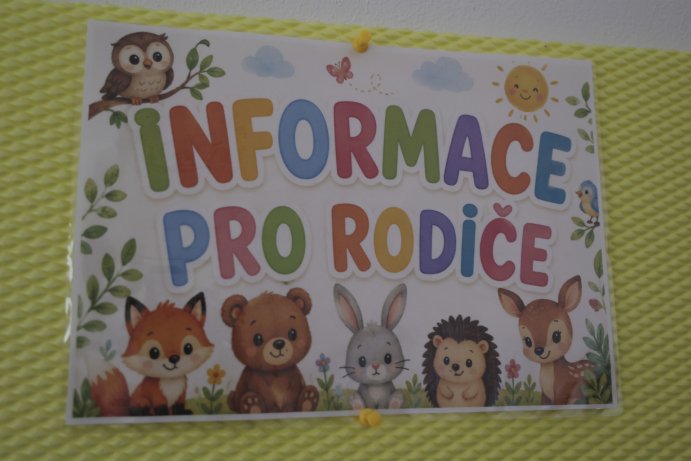  Plumlováček otevřel dveře nejmenším dětem
