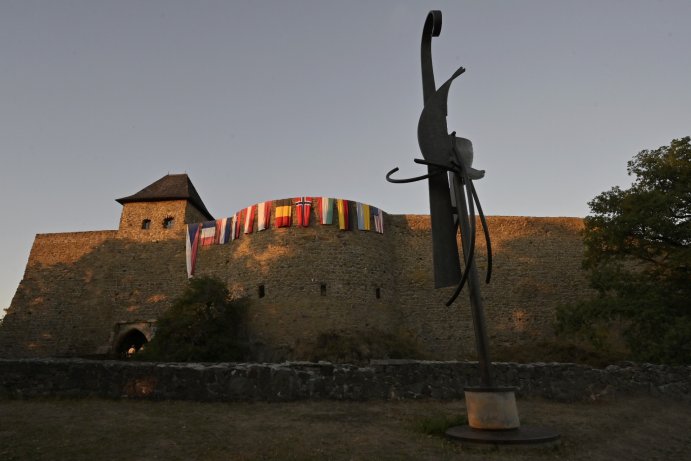  Helfštýn znovu ovládli mistři kovářského řemesla
