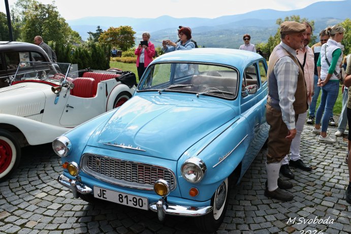  Historická auta zavítala do Jeseníku. Trofeo Niké nabídlo krásu i motoristickou tradici