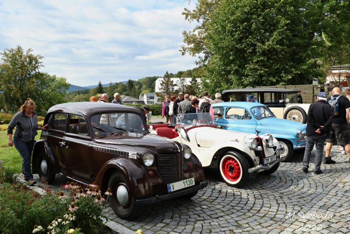  Historická auta zavítala do Jeseníku. Trofeo Niké nabídlo krásu i motoristickou tradici