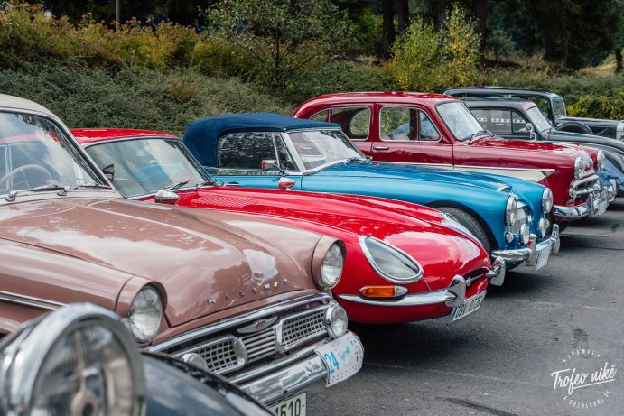  Historická auta zavítala do Jeseníku. Trofeo Niké nabídlo krásu i motoristickou tradici