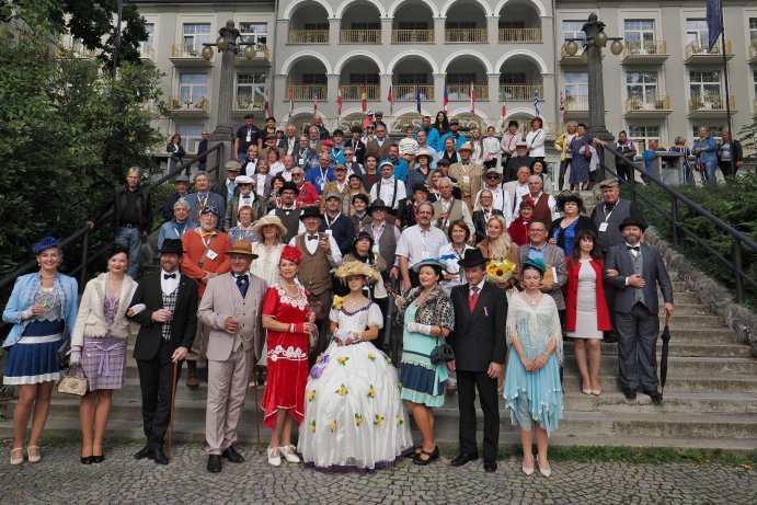  Historická auta zavítala do Jeseníku. Trofeo Niké nabídlo krásu i motoristickou tradici