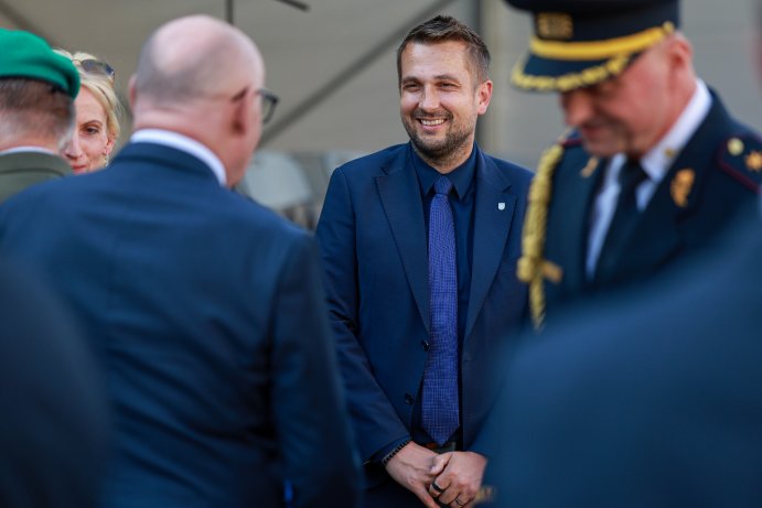 Hejtman ocenil čtrnáctiletou dívku a dva hasiče za záchranu života