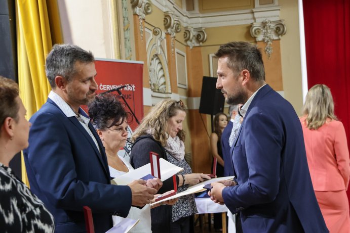 Zachraňují životy. V Přerově ocenili desítky dárců