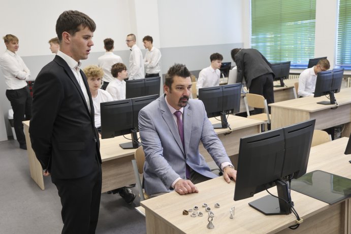  Prostějovská strojní škola má novou učebnu CAD. Studentům nabídne moderní technologie
