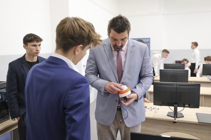  Prostějovská strojní škola má novou učebnu CAD. Studentům nabídne moderní technologie

