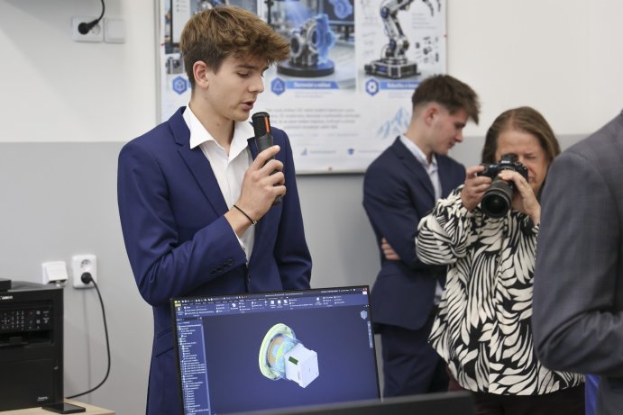  Prostějovská strojní škola má novou učebnu CAD. Studentům nabídne moderní technologie
