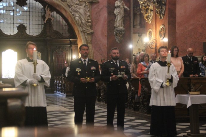  Mše za Policii ČR připomněla policisty, kteří položili život při službě
