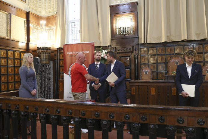  Prostějov ocenil bezpříspěvkové dárce krve. Medaile Jana Janského získaly desítky lidí
