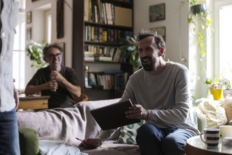 Miroslav Krobot natáčí komedii Šnajdr s Ivou Janžurovou a Pavlem Šimčíkem