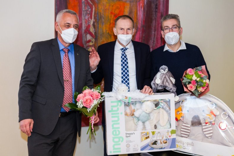 Eliška je první. Hejtman Josef Suchánek ji přivítal zprostředkovaně