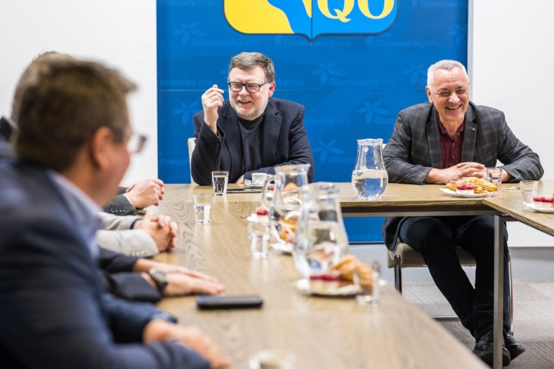 Ministr financí Stanjura debatoval s vedením kraje