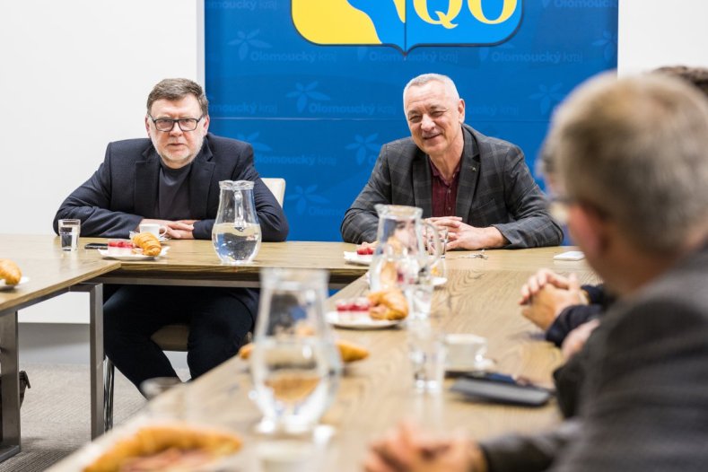 Ministr financí Stanjura debatoval s vedením kraje