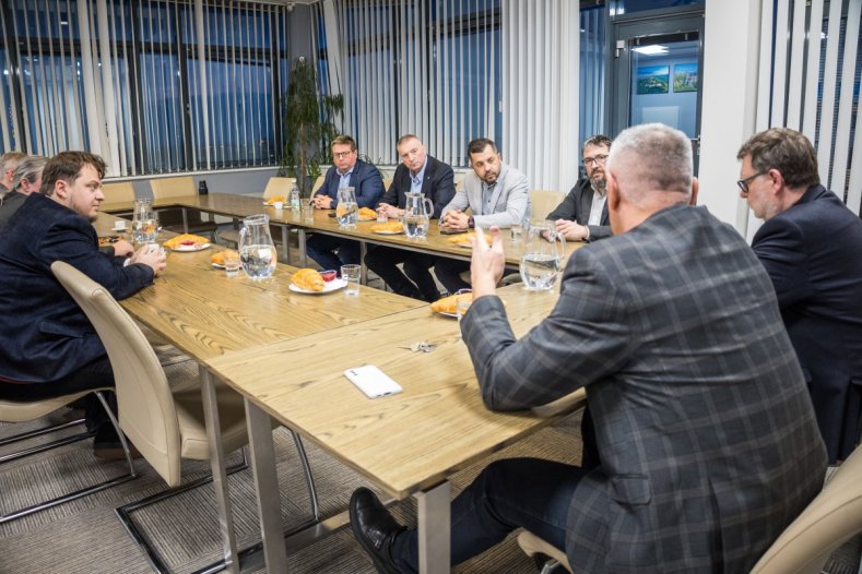 Ministr financí Stanjura debatoval s vedením kraje