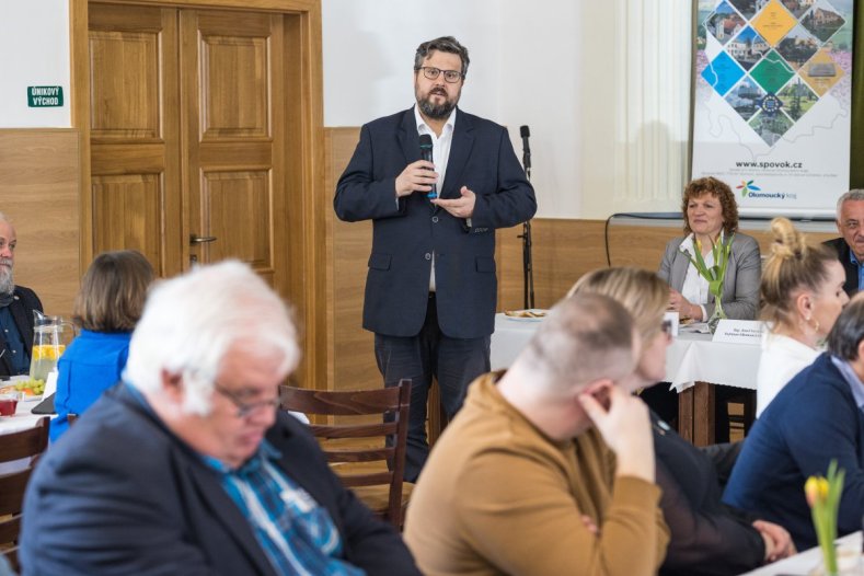 Spolek jednal o projektech, které pomáhají obcím
