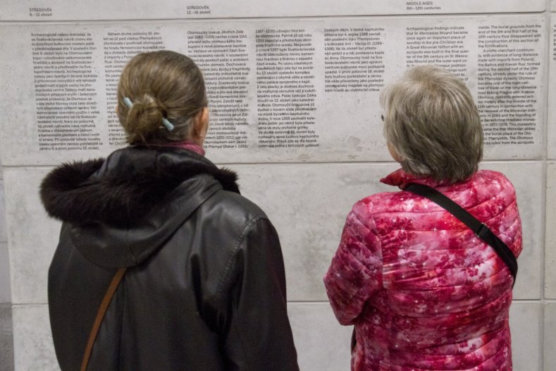 Znovuotevřené Arcidiecézní muzeum nabízí vstup do všech ramen křížové chodby i multimediální expozici