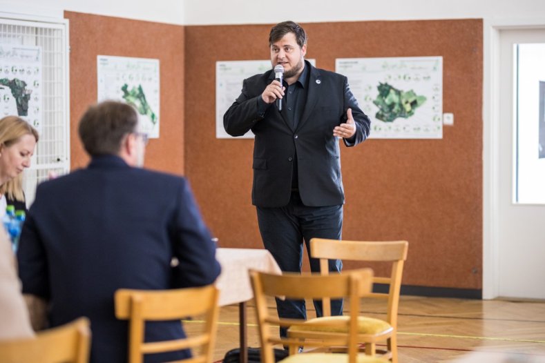 Zástupci mikroregionů diskutovali s hejtmanstvím na Kostelecku