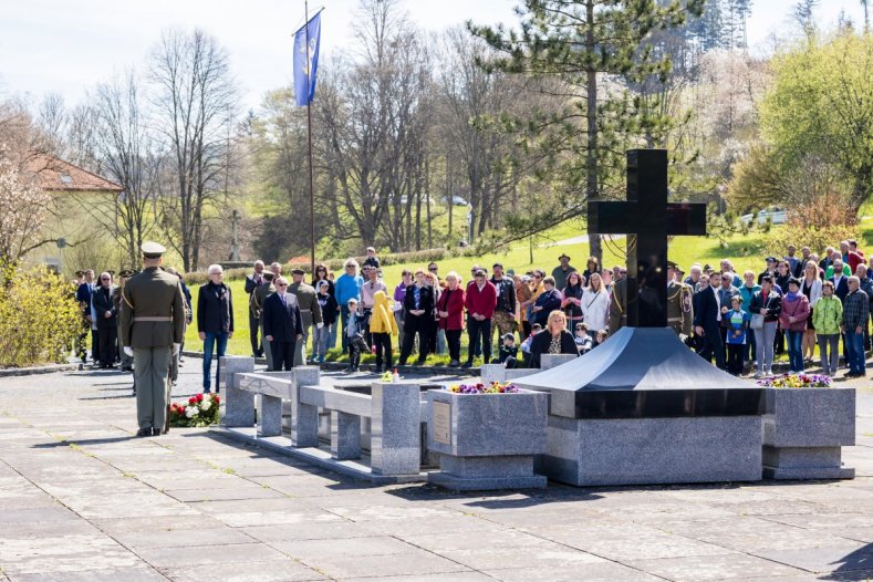 Zástupci kraje si připomněli tragédie z konce druhé světové války