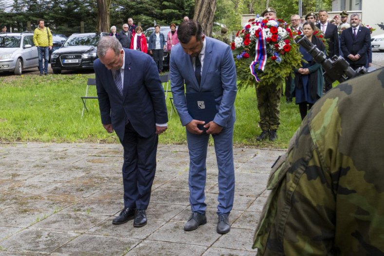 Zástupci kraje si připomněli tragédie z konce druhé světové války