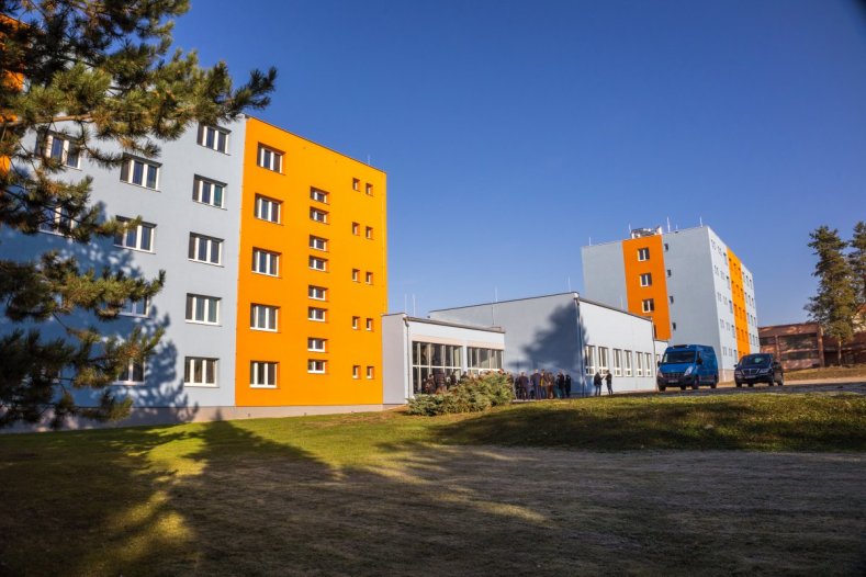 Škola v Mohelnici má nový kabát. Na rorýse čeká překvapení