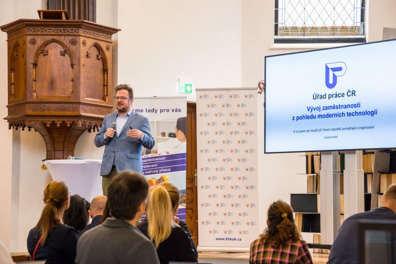 Umělá inteligence a průmysl 4.0. Olomoucká konference ukázala, jak se mění trh práce