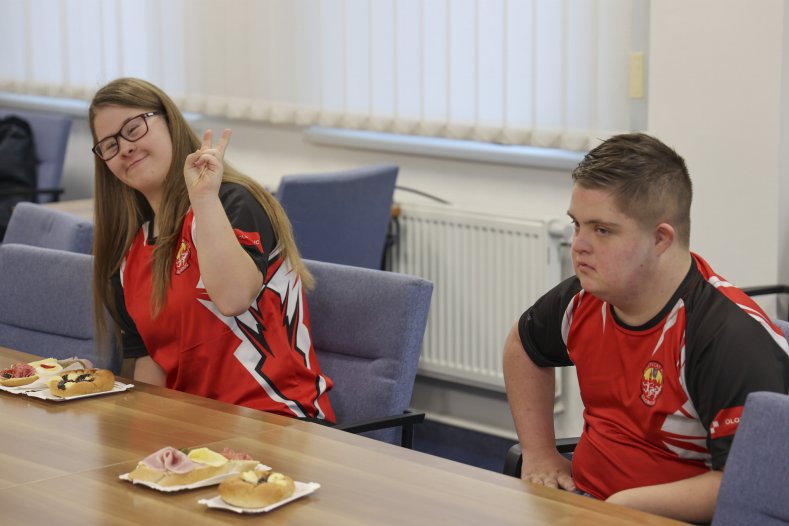  Sportovci s hendikepem sbírají medaile. O svých úspěších a plánech mluvili na kraji
