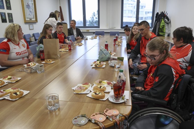  Sportovci s hendikepem sbírají medaile. O svých úspěších a plánech mluvili na kraji
