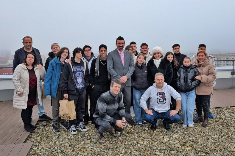 PXL_20251210_134520796