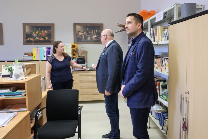 Akademie v suchu, Dům sester v teple – kraj je nechal zrekonstruovat