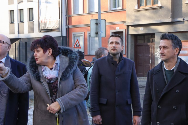 Akademie v suchu, Dům sester v teple – kraj je nechal zrekonstruovat