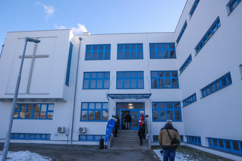 Akademie v suchu, Dům sester v teple – kraj je nechal zrekonstruovat