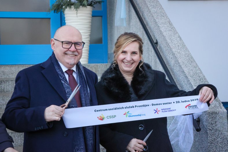 Akademie v suchu, Dům sester v teple – kraj je nechal zrekonstruovat