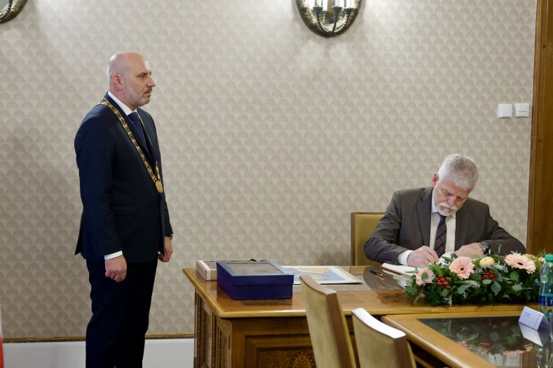 Prezident ukončil návštěvu Olomouckého kraje