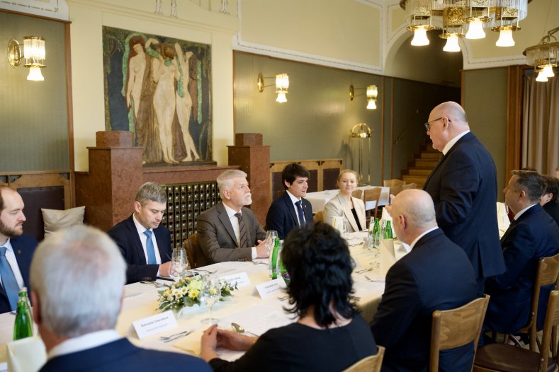 Prezident ukončil návštěvu Olomouckého kraje