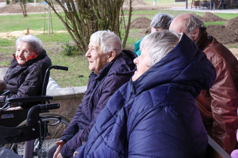  Nový pavilon domova pro seniory je v provozu. Kraj dal na stavbu v Července milióny korun
