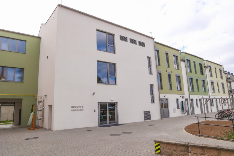  Nový pavilon domova pro seniory je v provozu. Kraj dal na stavbu v Července milióny korun
