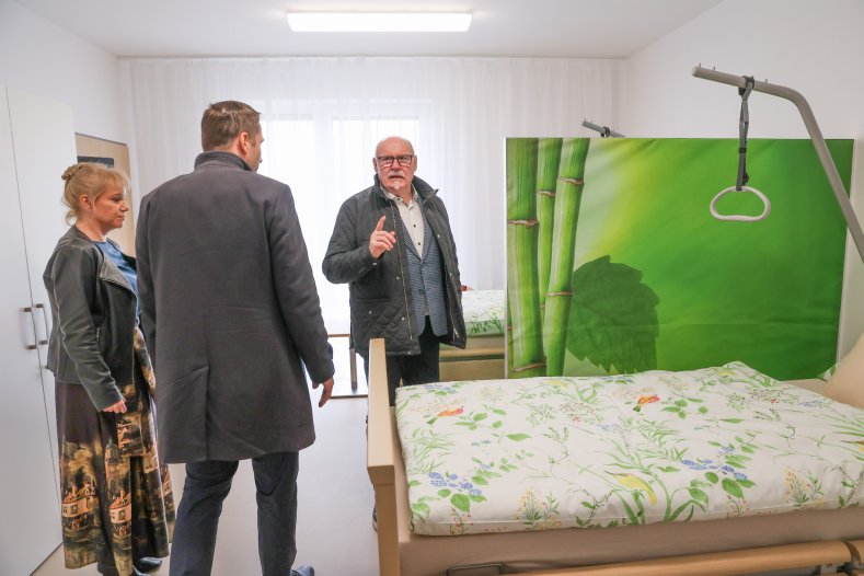  Nový pavilon domova pro seniory je v provozu. Kraj dal na stavbu v Července milióny korun
