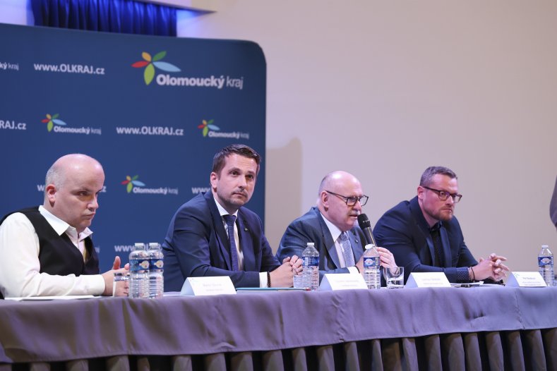  Kraj představil novinky. Přišly si je poslechnout desítky starostů
