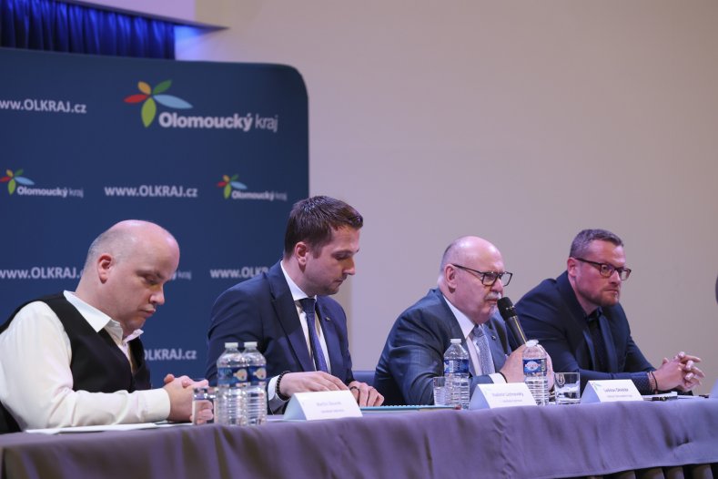  Kraj představil novinky. Přišly si je poslechnout desítky starostů
