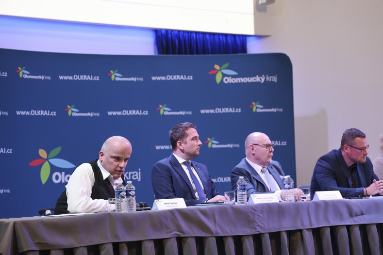  Kraj představil novinky. Přišly si je poslechnout desítky starostů

