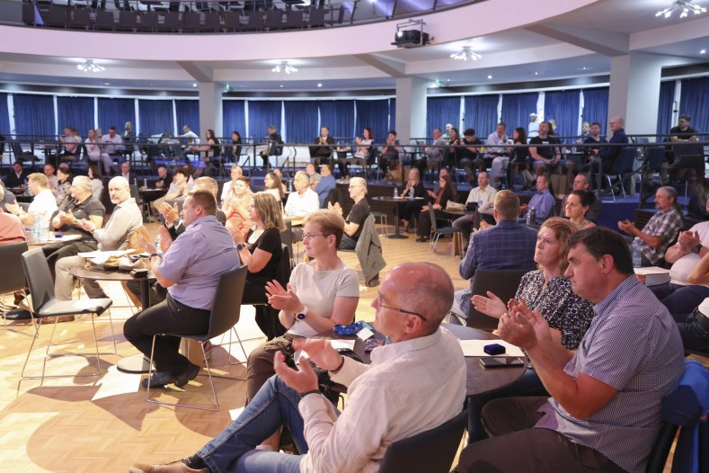  Dárci krve převzali Zlaté kříže. Za nezištnou pomoc druhým
