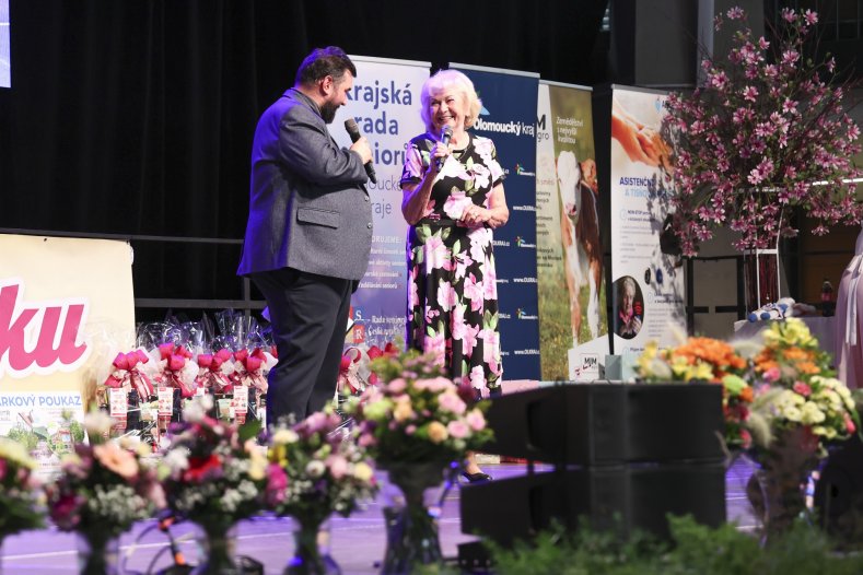  Babička roku znovu oslavila aktivní seniorky. O titul se utkalo čtrnáct finalistek

