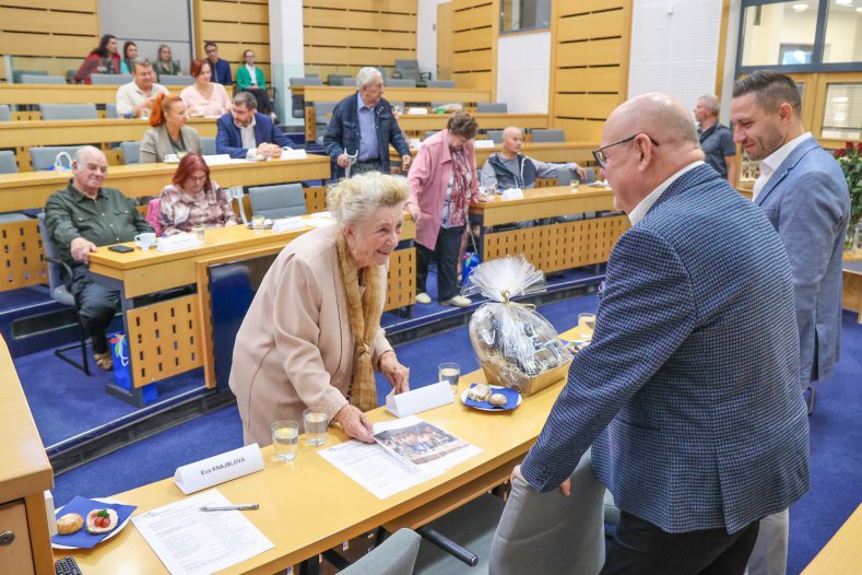 Vzpomínky, které nesmějí zmizet. Hejtman se opět setkal s oběťmi nacistického režimu