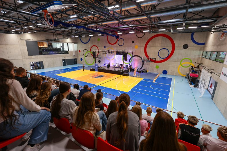  Olympijské medaile, zážitky i show. Kraj poděkoval mladým sportovcům za skvělou reprezentaci
