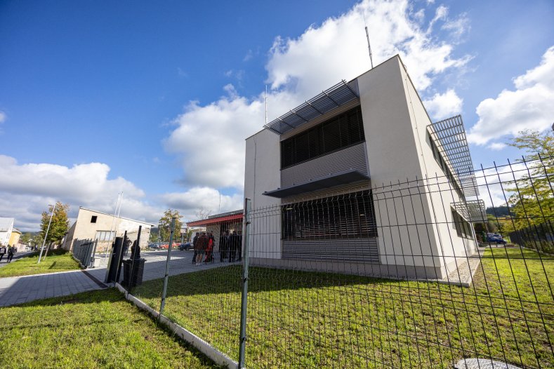 Záchranáři ve Šternberku mají novou základnu. Nabídne zázemí pro tři posádky