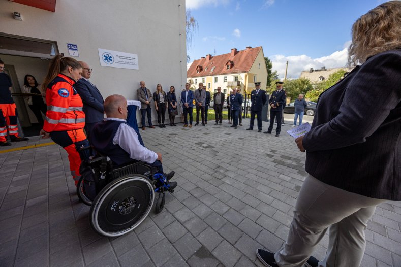 Záchranáři ve Šternberku mají novou základnu. Nabídne zázemí pro tři posádky