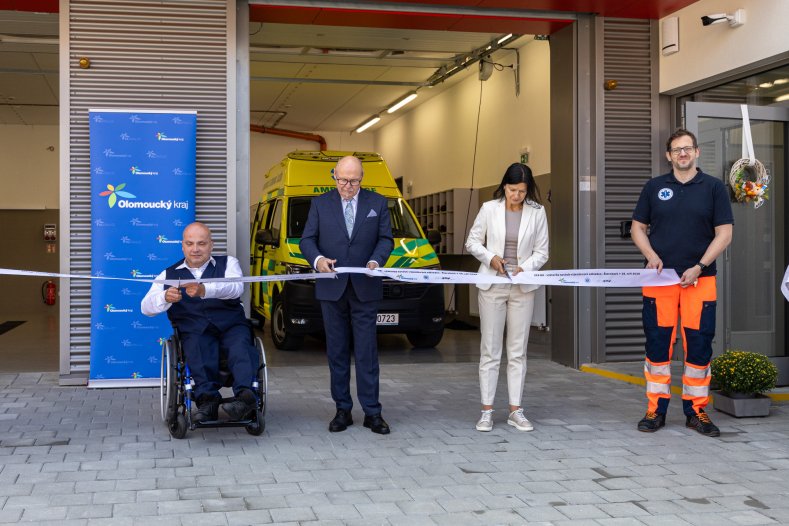Záchranáři ve Šternberku mají novou základnu. Nabídne zázemí pro tři posádky